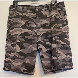 Highland Men’s Black Camouflage Cargo Short Pant Size 34